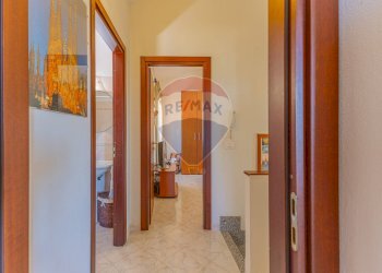 Hall / corridoio - Casa indipendente Via Brigata Sassari
 
48, Tissi - foto 35