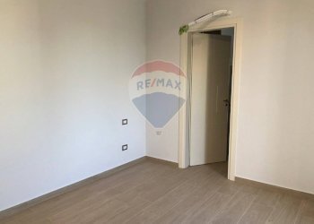 Stanza vuota - Commercial Premises Benevento - photo 30