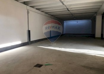 Parcheggio - Commercial Premises Benevento - photo 39