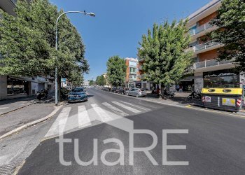 Foto 11 - Negozio Via Carlo Francesco Bellingeri, Roma - foto 11