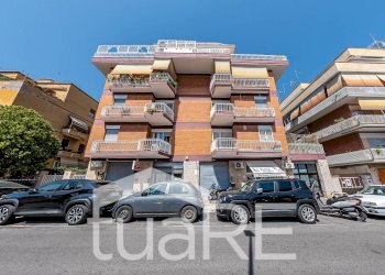 Foto 19 - Negozio Via Carlo Francesco Bellingeri, Roma - foto 19