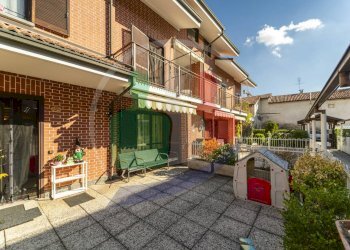 Foto 1 - Villa a Schiera Via San Desiderio
 
7, Vinovo - foto 1