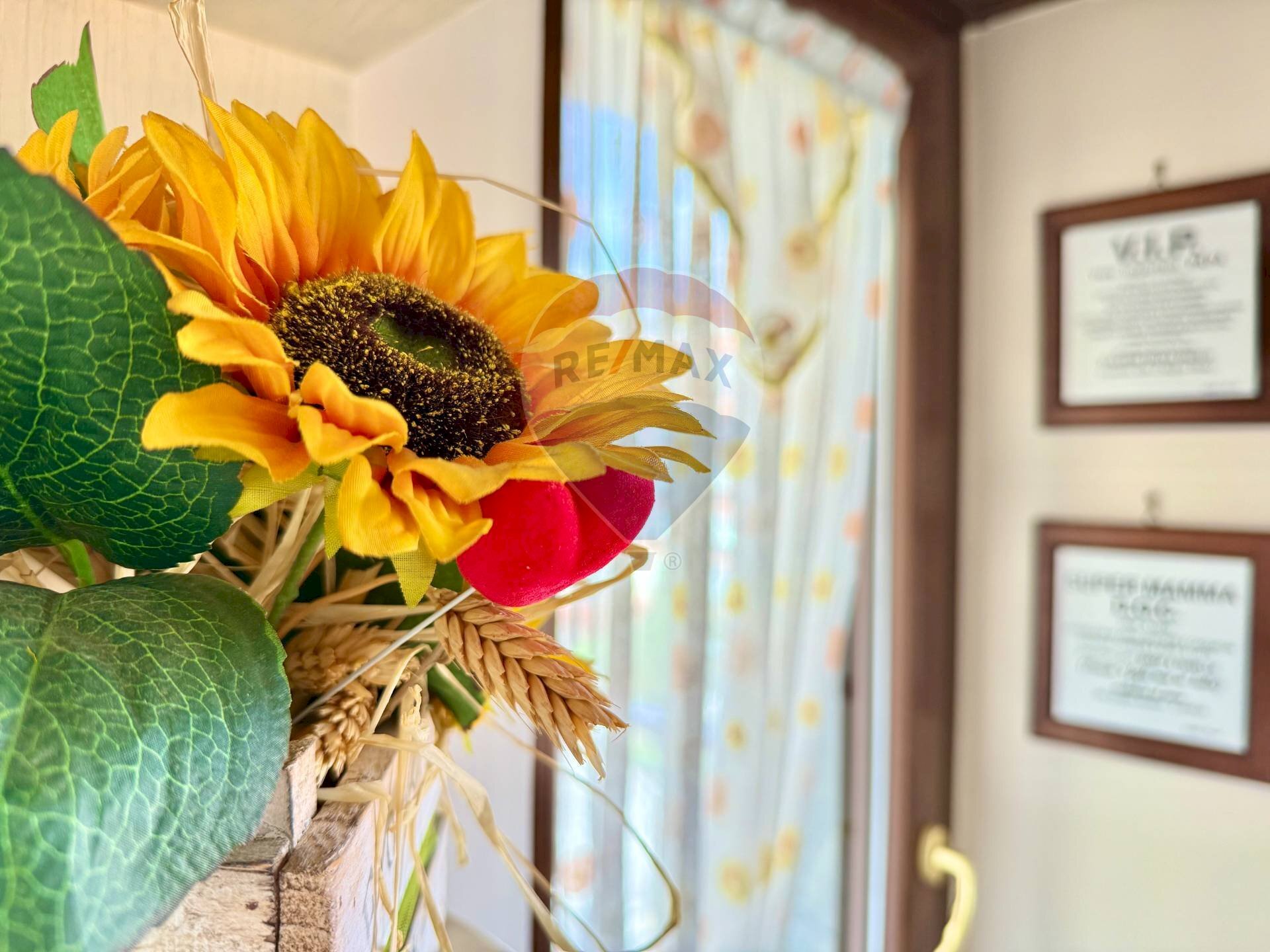 Dettagli - Quadrilocale VIA TEVERE
 
41, Marano di Napoli - foto 2