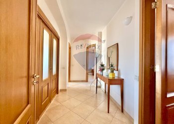 Hall / corridoio - Quadrilocale VIA TEVERE
 
41, Marano di Napoli - foto 18