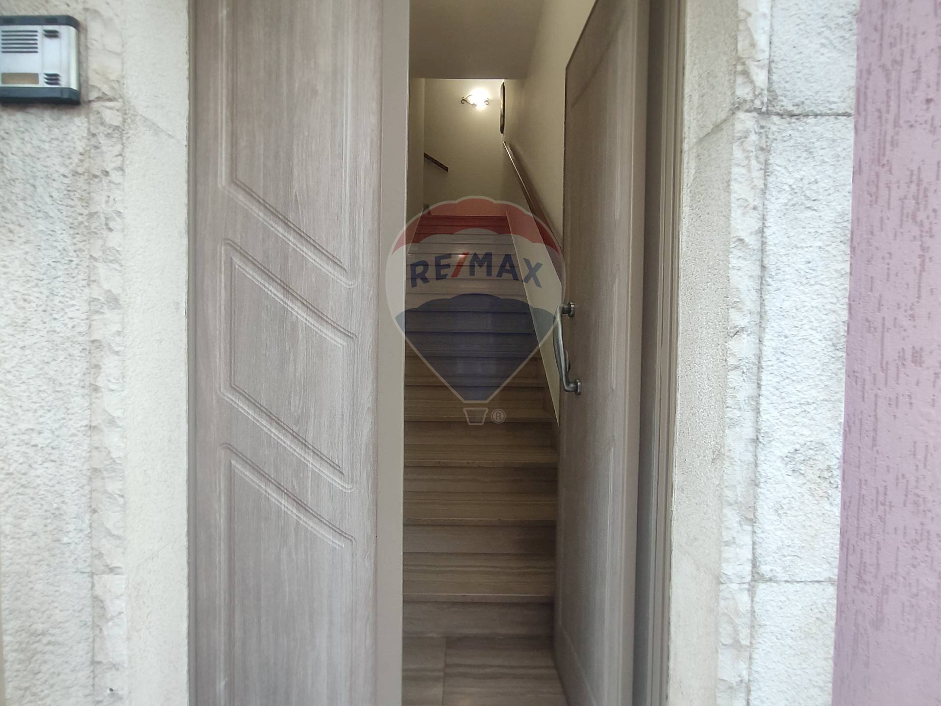 Scale - Independent house Via Vincenzo Bellini
 
10, San Vito dei Normanni - photo 1