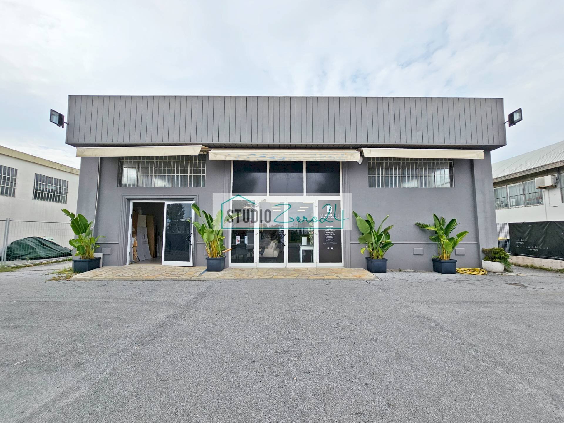 Foto 1 - Locale Commerciale Via Di Montramito, Massarosa - foto 1