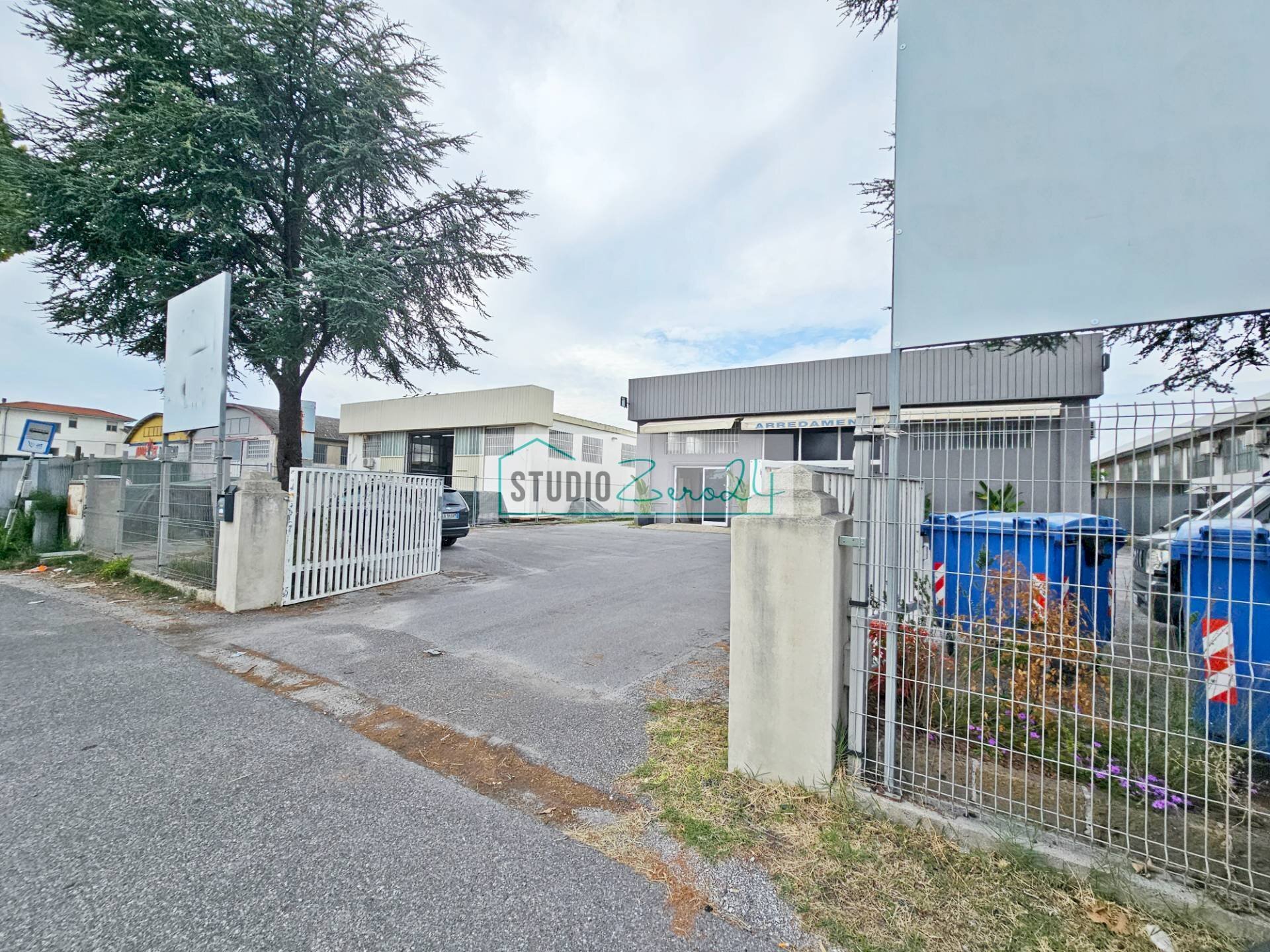 Foto 2 - Locale Commerciale Via Di Montramito, Massarosa - foto 2