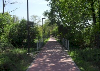 Zona - Stable - Palace via 25 Aprile, Peschiera Borromeo - photo 1