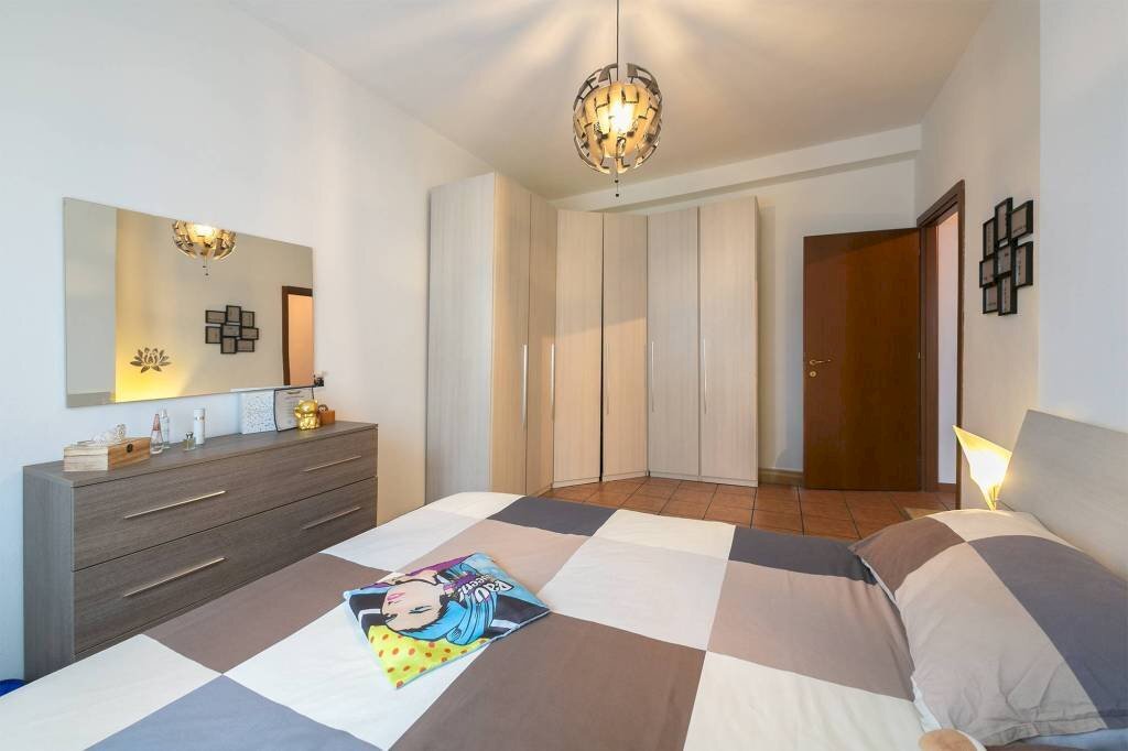 CAMERA 3 - Two-room apartment via Fratelli Rosselli, Peschiera Borromeo - photo 3