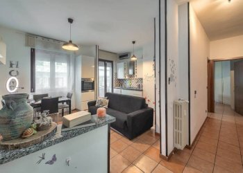 SOGGIORNO - Two-room apartment via Fratelli Rosselli, Peschiera Borromeo - photo 1