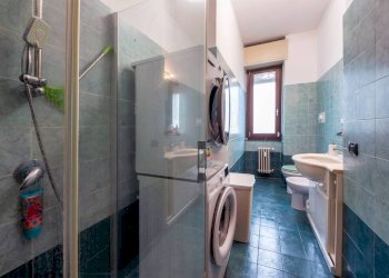 BAGNO - Two-room apartment via Fratelli Rosselli, Peschiera Borromeo - photo 7