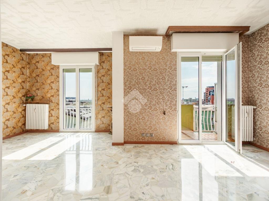 Four-room apartment Viale Fratelli Casiraghi, Sesto San Giovanni - photo 3