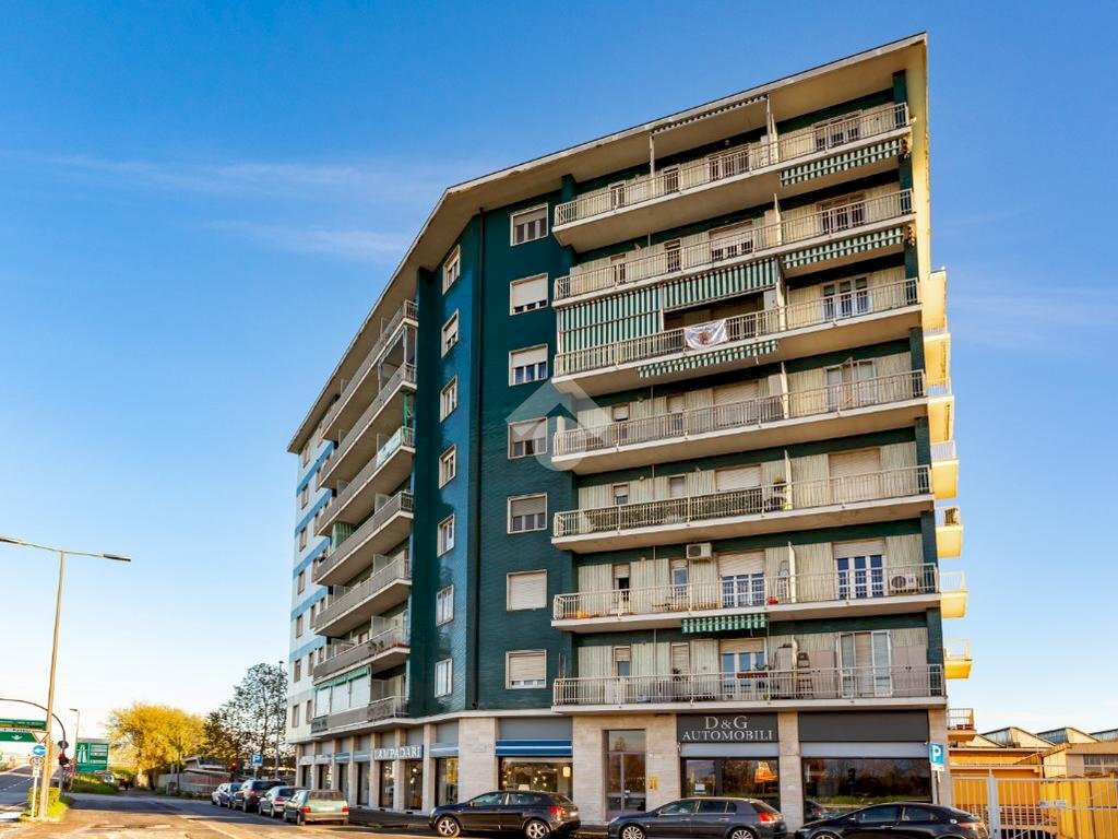 Three-room apartment Via Venezia, Beinasco - photo 1