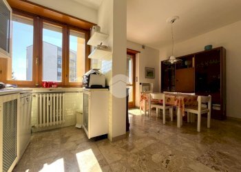 Appartamento Via Lorenzo Garda, Ivrea - foto 2