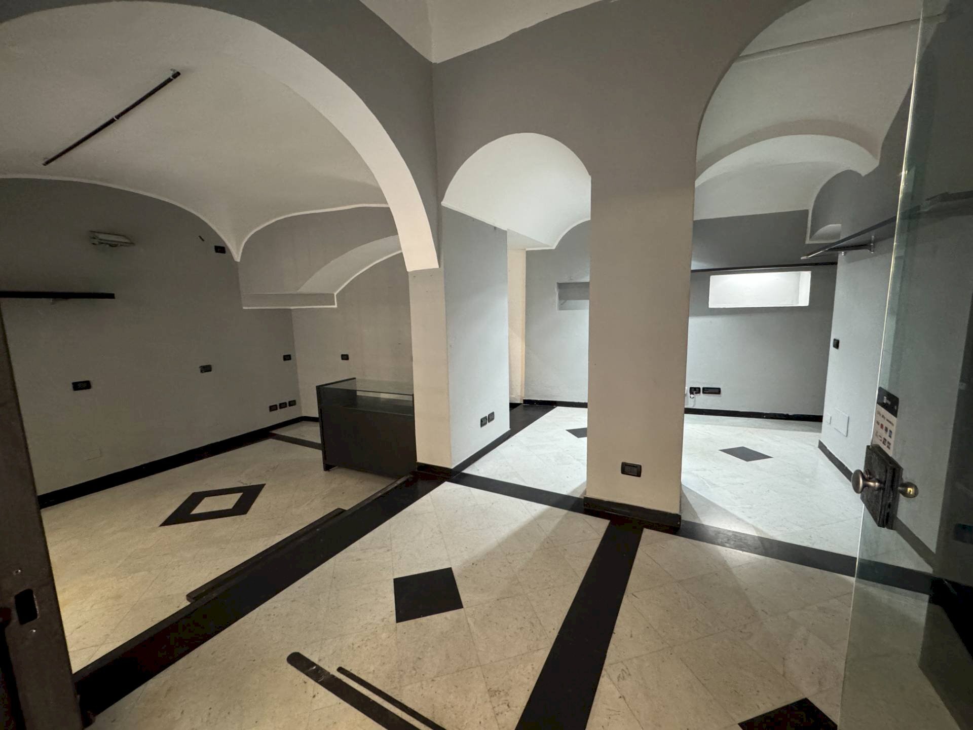 Foto 2 - Locale Commerciale Via Di Scurreria, Genova - foto 2