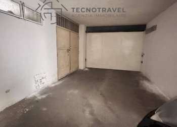 Foto 6 - Locale Commerciale via tasso
 
4, Casavatore - foto 6