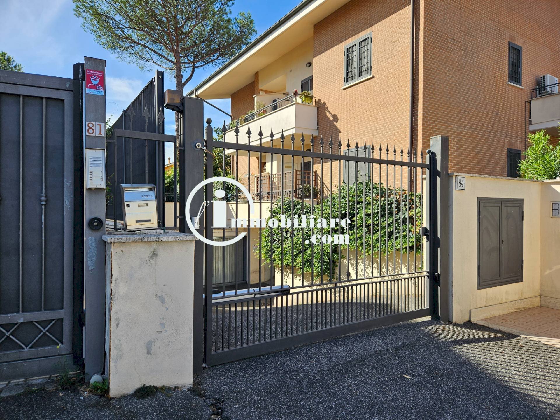 Foto 3 - Box Via Pier Andrea Fontebasso
 
84, Roma - photo 3