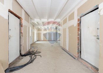 Hall / corridoio - Appartamento Via Carlo Cattaneo
 
1, Monterotondo - foto 12