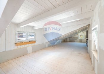 Stanza vuota - Appartamento Via Carlo Cattaneo
 
1, Monterotondo - foto 19