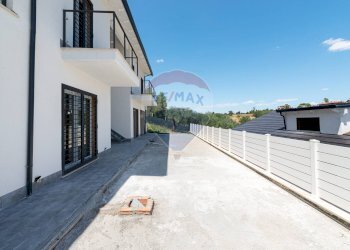 Terrazza - Appartamento Via Carlo Cattaneo
 
1, Monterotondo - foto 28