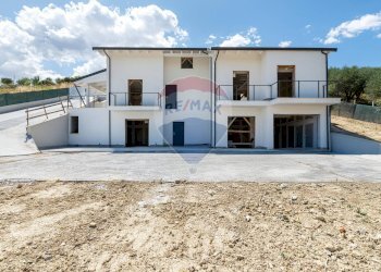 Casa all\'aperto - Appartamento Via Carlo Cattaneo
 
1, Monterotondo - foto 3
