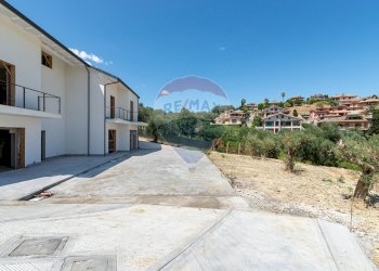 Terrazza - Appartamento Via Carlo Cattaneo
 
1, Monterotondo - foto 4