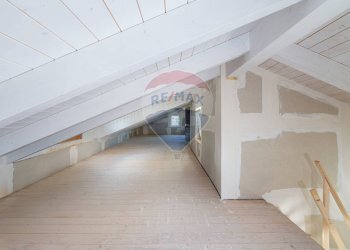 Hall / corridoio - Appartamento Via Carlo Cattaneo
 
1, Monterotondo - foto 24