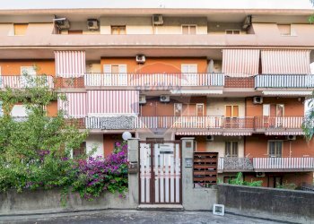Edificio all\'aperto - Quadrilocale Viale Carmine Caruso
 
10, Motta Sant'Anastasia - foto 2