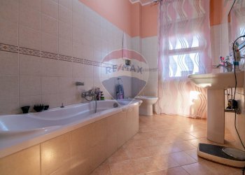 Bagno - Quadrilocale Viale Carmine Caruso
 
10, Motta Sant'Anastasia - foto 11