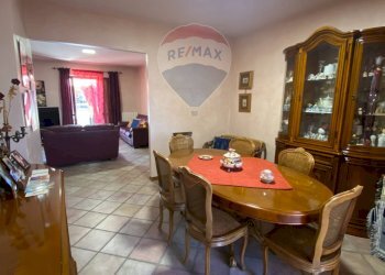 Sala da pranzo - Appartamento giovanni guglielmino
 
42, Tremestieri Etneo - foto 11