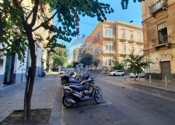 Edificio all\'aperto - Shop VIALE DELLA LIBERTA'
 
124, Catania - photo 6