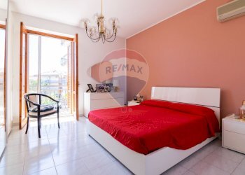 Camera / camera da letto - Trilocale Via Giuseppe Leonardi
 
40, Aci Catena - foto 15