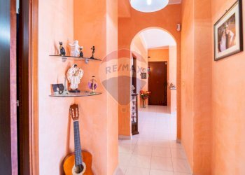 Hall / corridoio - Trilocale Via Giuseppe Leonardi
 
40, Aci Catena - foto 20