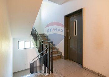 Ricezione / Lobby - Trilocale Via Giuseppe Leonardi
 
40, Aci Catena - foto 24