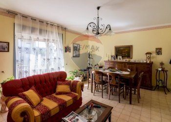 Sala da pranzo - Appartamento via antonello da messina
 
2, Lentini - foto 4