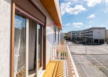 Balcone - Appartamento via antonello da messina
 
2, Lentini - foto 25