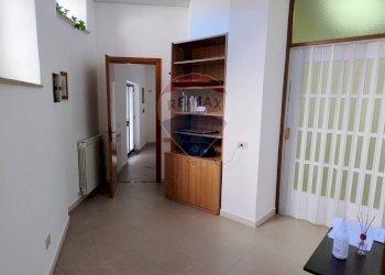 Hall / corridoio - Ufficio VIA AURELIO SAFFI
 
1, Fabriano - foto 3