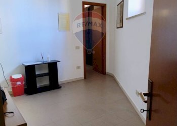 Hall / corridoio - Ufficio VIA AURELIO SAFFI
 
1, Fabriano - foto 4