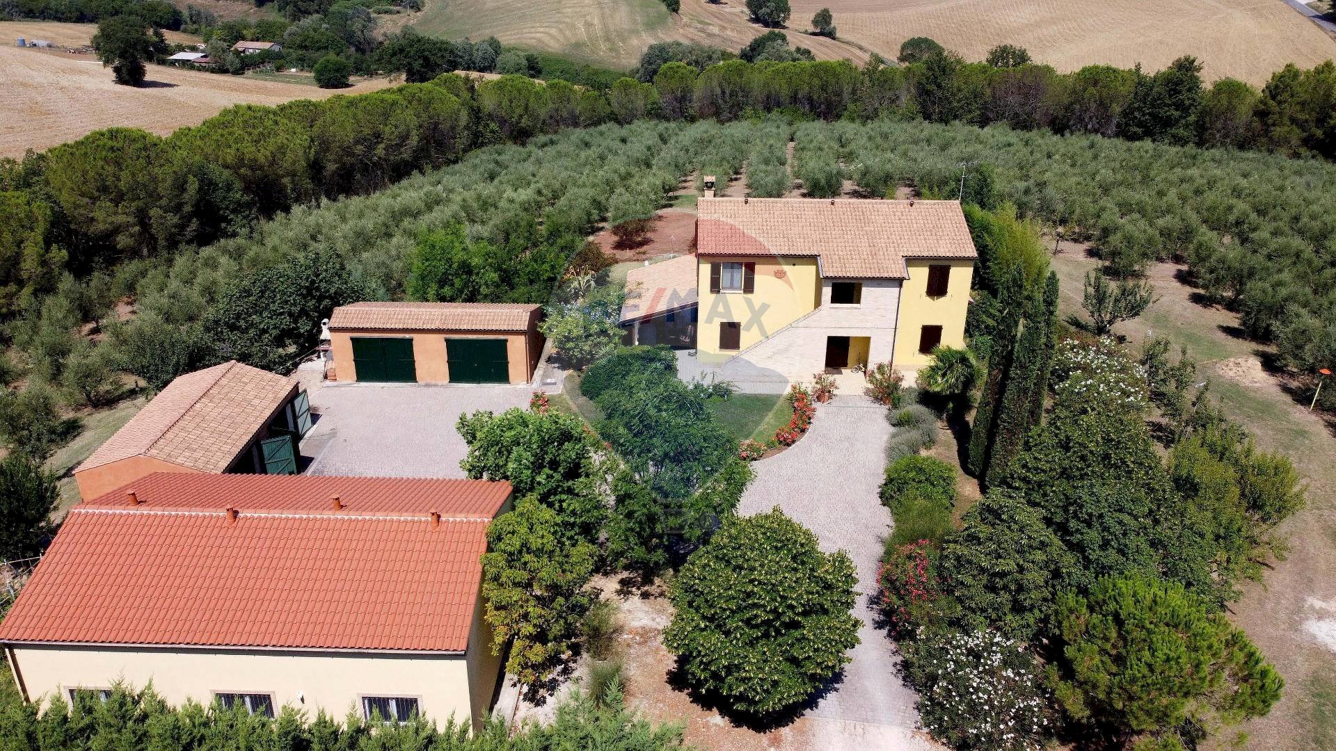 Casa all\'aperto - Villa CONTRADA LAMATICCI
 
26, Morrovalle - photo 2