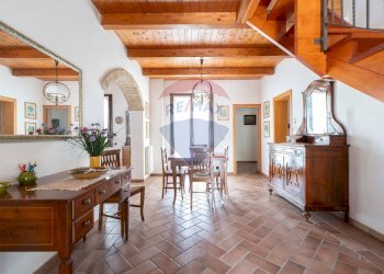 Sala da pranzo - Villa CONTRADA LAMATICCI
 
26, Morrovalle - foto 19