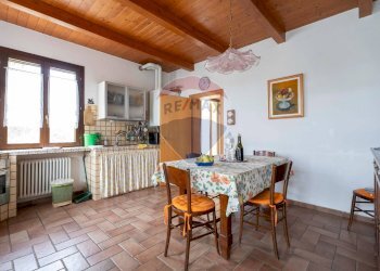 Sala da pranzo - Villa CONTRADA LAMATICCI
 
26, Morrovalle - foto 23