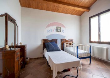 Camera / camera da letto - Villa CONTRADA LAMATICCI
 
26, Morrovalle - foto 31