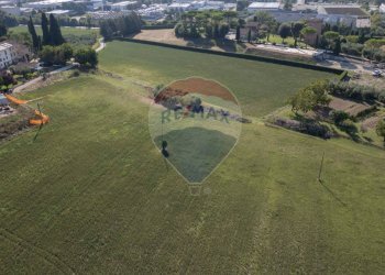 Vista delle montagne - Appartamento via Ancona
 
100, Jesi - foto 3