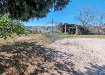 Vista delle montagne - Casa indipendente CONTRADA FONTEROSA
 
6, Montelupone - foto 7