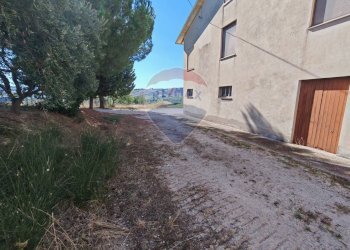 Casa all\'aperto - Casa indipendente CONTRADA FONTEROSA
 
6, Montelupone - foto 12