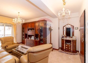 Soggiorno - Appartamento Via Antonino corsaro
 
9, Camporotondo Etneo - foto 6