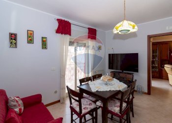 Sala da pranzo - Appartamento Via Antonino corsaro
 
9, Camporotondo Etneo - foto 4