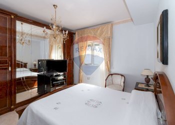 Camera / camera da letto - Appartamento Via Antonino corsaro
 
9, Camporotondo Etneo - foto 17