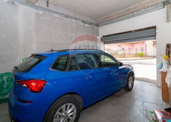 Parcheggio - Appartamento Via Antonino corsaro
 
9, Camporotondo Etneo - foto 32