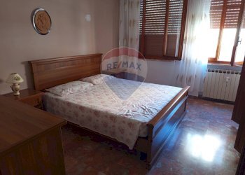 Camera / camera da letto - Four-room apartment Piombino - photo 12